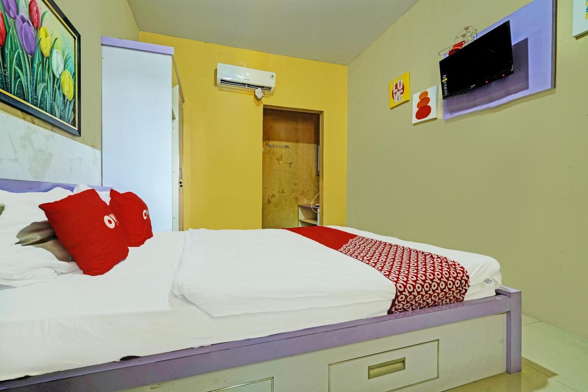 צ'ירבון Oyo 91955 Pondokan Cempaka מראה חיצוני תמונה